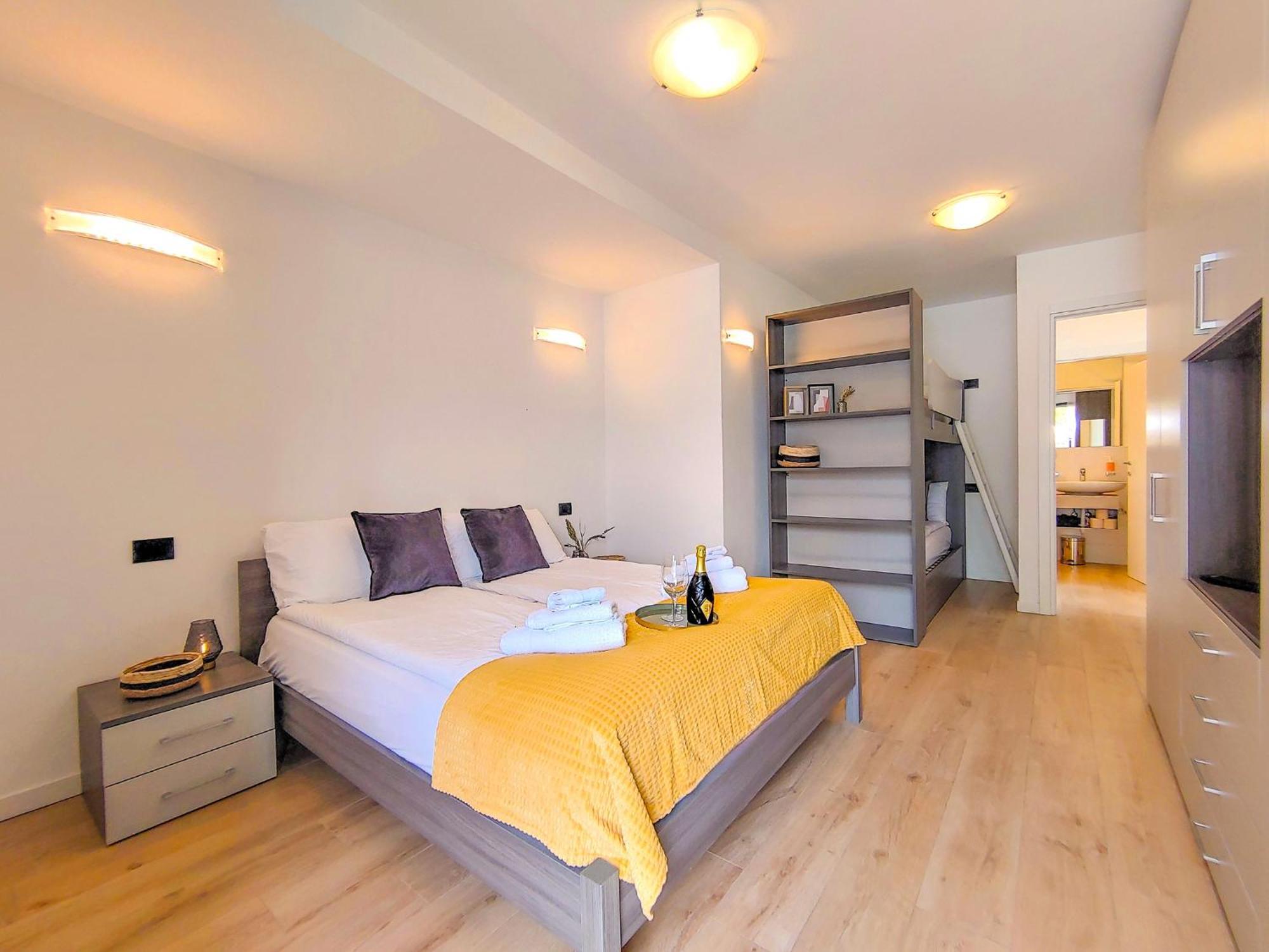 Dascio Emotion Ferienwohnung Mit Terrasse Am See エクステリア 写真